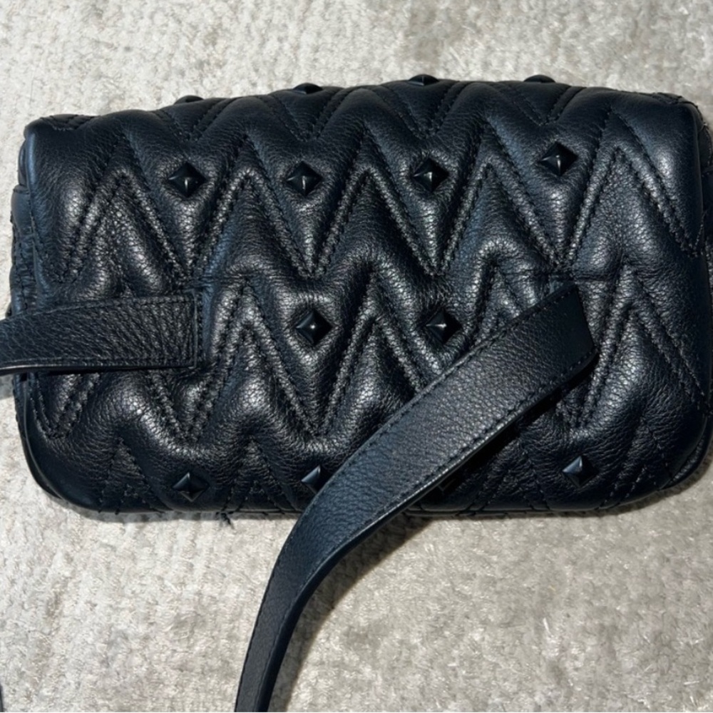 Mario Valentino Cross Bag - Picture 5 of 8